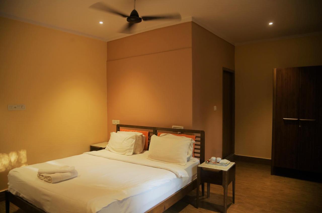 Hotel Rococco Ashvem à Mandrem Extérieur photo