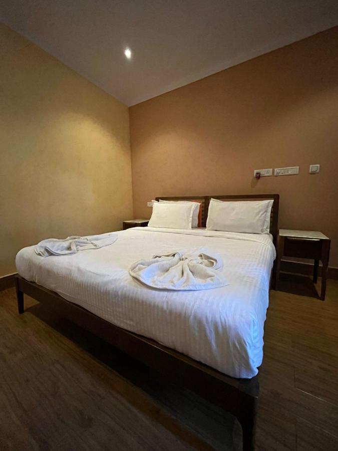 Hotel Rococco Ashvem à Mandrem Extérieur photo