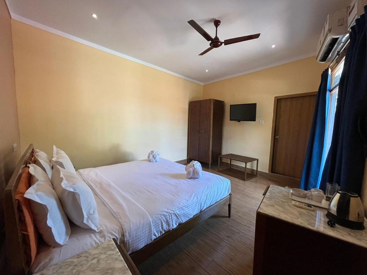 Hotel Rococco Ashvem à Mandrem Extérieur photo