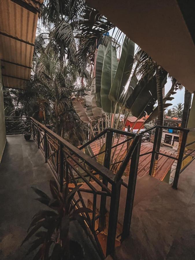 Hotel Rococco Ashvem à Mandrem Extérieur photo