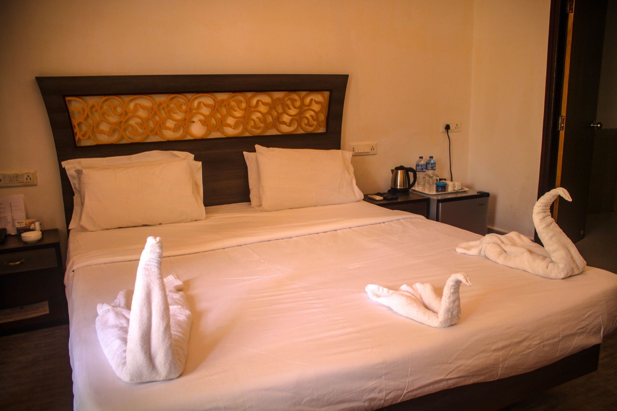 Hotel Rococco Ashvem à Mandrem Extérieur photo